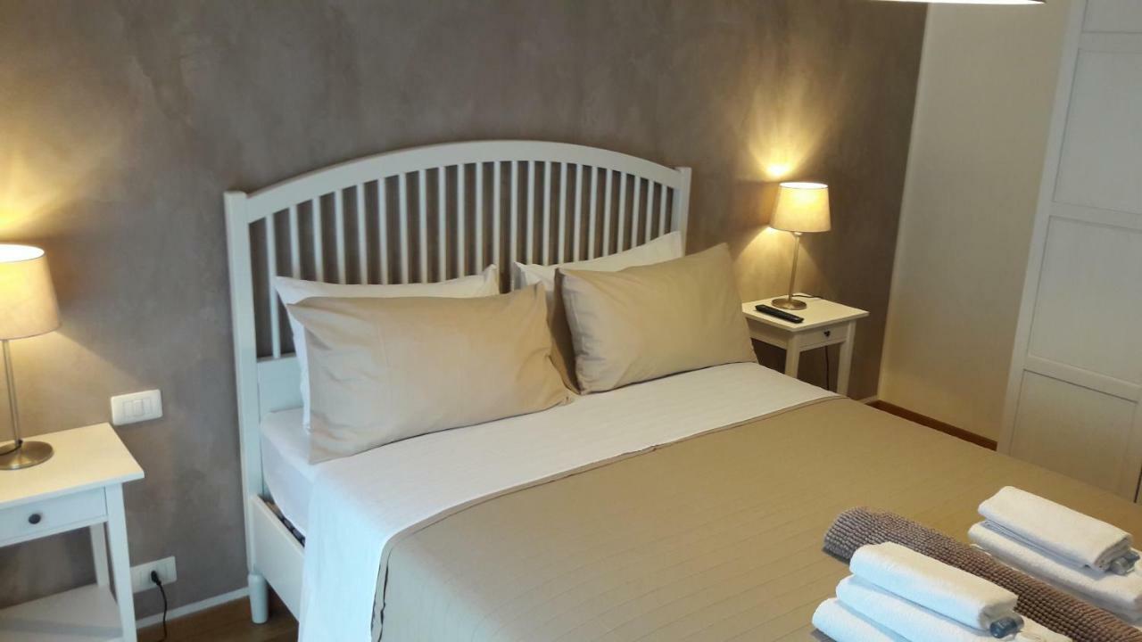 לינה וארוחת בוקר קסטלנואובו דל גארדה Residenza Leon מראה חיצוני תמונה