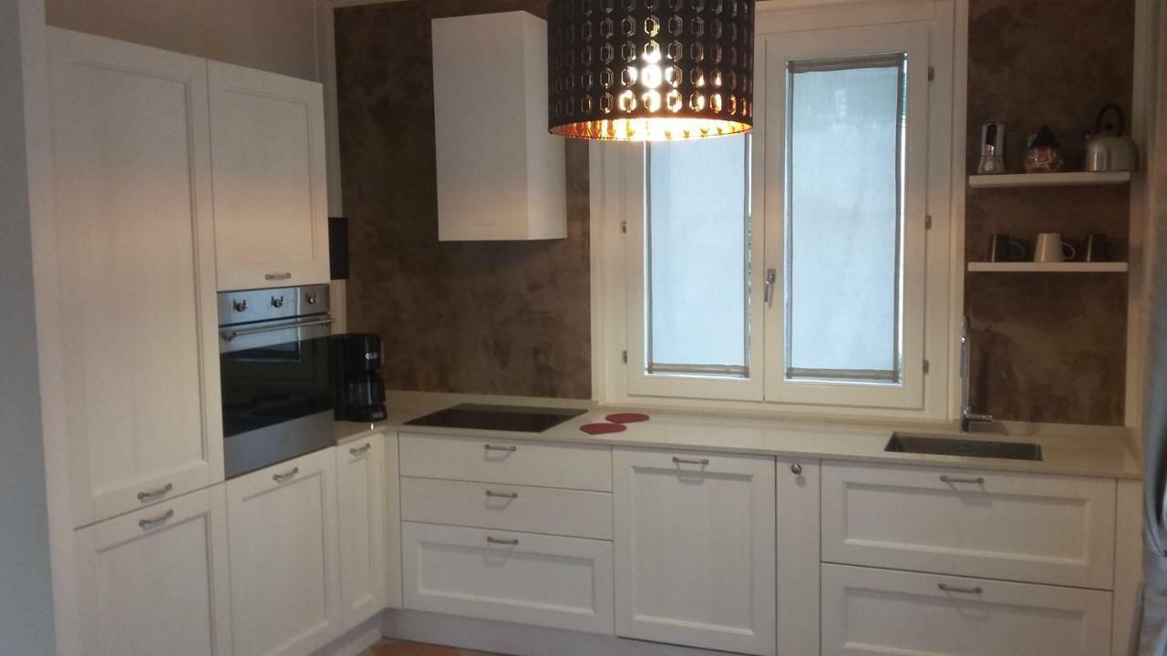 לינה וארוחת בוקר קסטלנואובו דל גארדה Residenza Leon מראה חיצוני תמונה